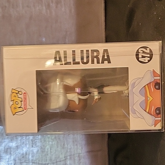 Allura Funko - Picture 2 of 6